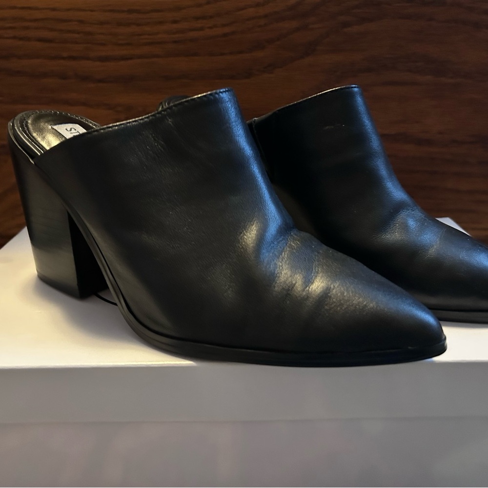 Steve Madden Black Leather Mules